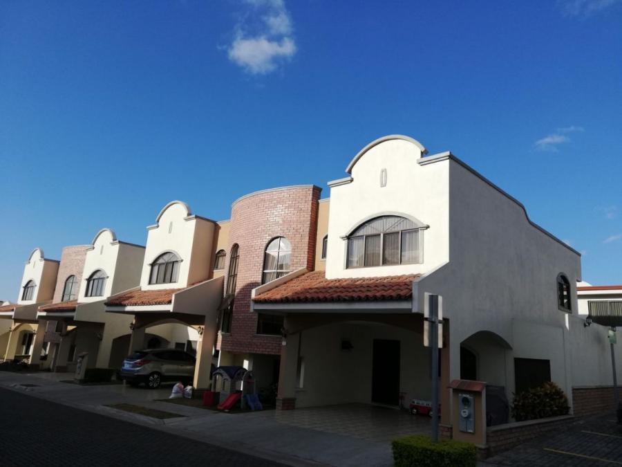 Foto Casa en Venta en Escaz, San Jos - U$D 247.000 - CAV36055 - BienesOnLine