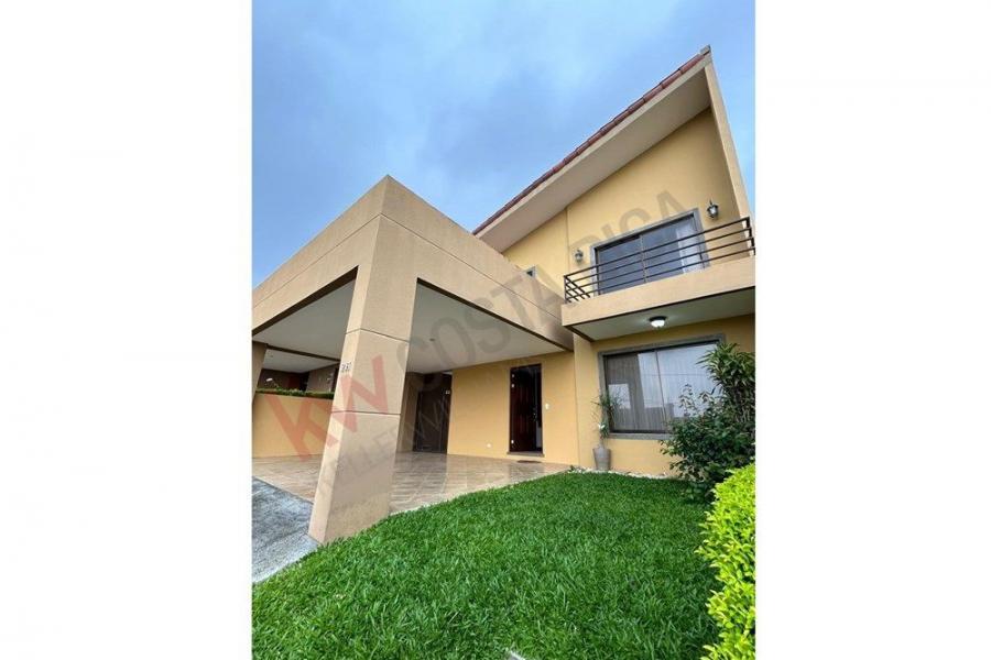 Casa en venta en condominio Bosques de Velarde, Heredia US$ 255.000 #6506