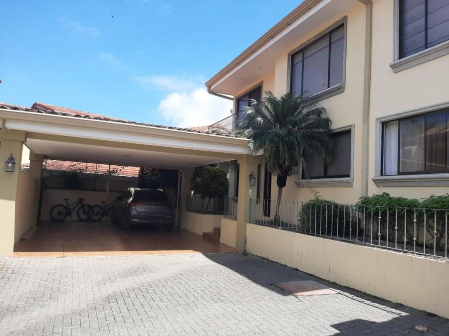 Foto Casa en Venta en Santa Ana, San Jos - U$D 320.000 - CAV104266 - BienesOnLine