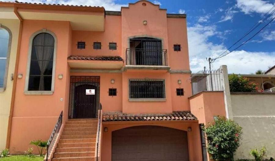 Foto Casa en Venta en Escaz, San Jos - U$D 295.000 - CAV34688 - BienesOnLine