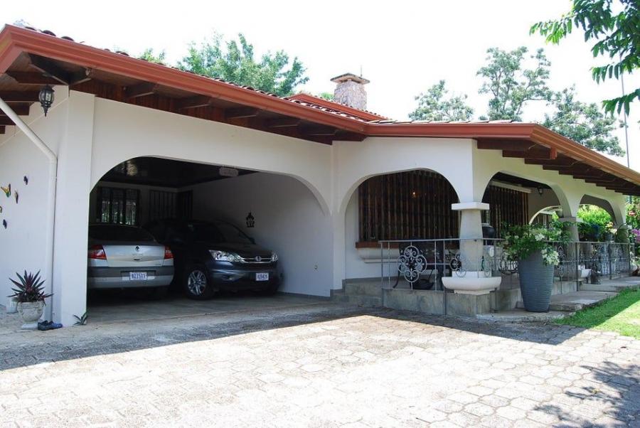 Casa en venta en Garita, Alajuela. RAH 23-3393