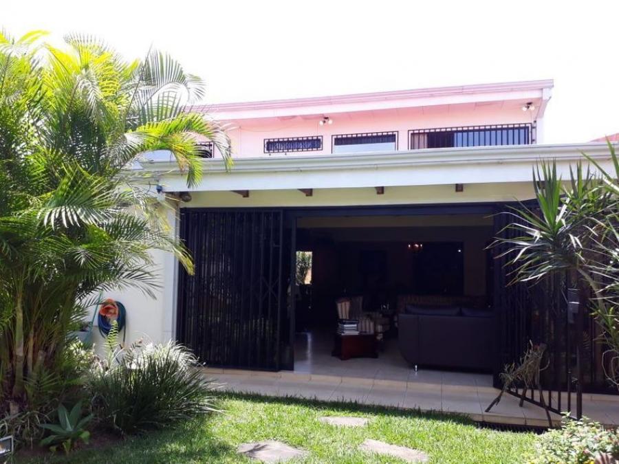 Foto Casa en Venta en Granadilla, Curridabat, San Jos - U$D 300.000 - CAV44145 - BienesOnLine