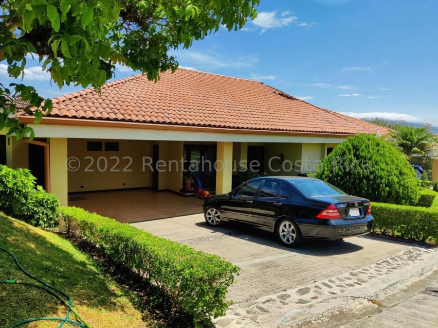 Casa en Venta en Guachipelin, Escazú RAH #222213