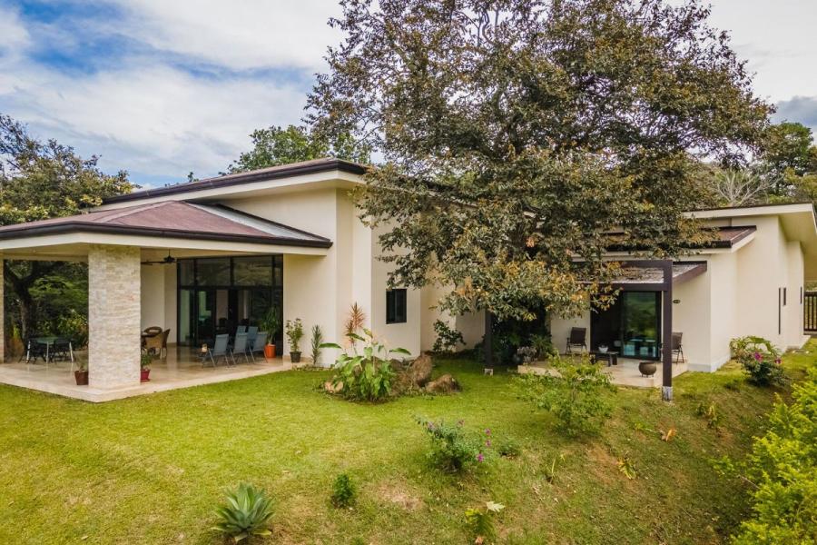 Casa en Venta en La Guácima, Alajuela RAH #222655