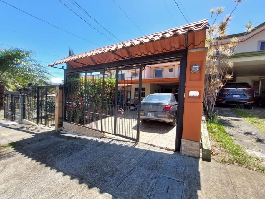 Foto Casa en Venta en Ulloa, Heredia - U$D 280.000 - CAV72667 - BienesOnLine