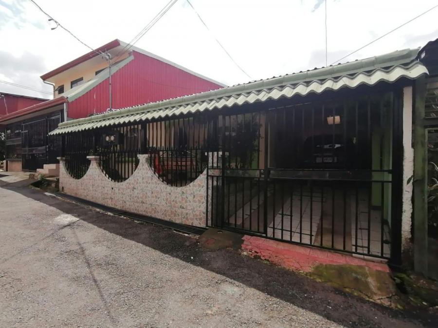 Casa en Venta en Mercedes Sur, Heredia RAH #22642