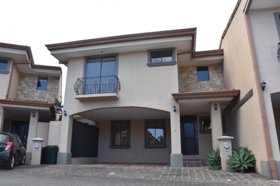 Foto Casa en Venta en Montes de Oca, San Jos - U$D 220.000 - CAV53030 - BienesOnLine