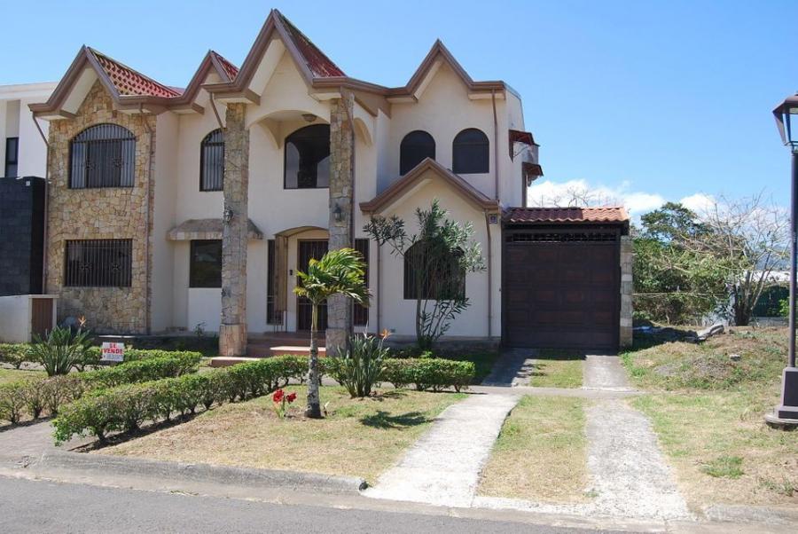 Casa en venta en Paraiso, Cartago. RAH 21-1142