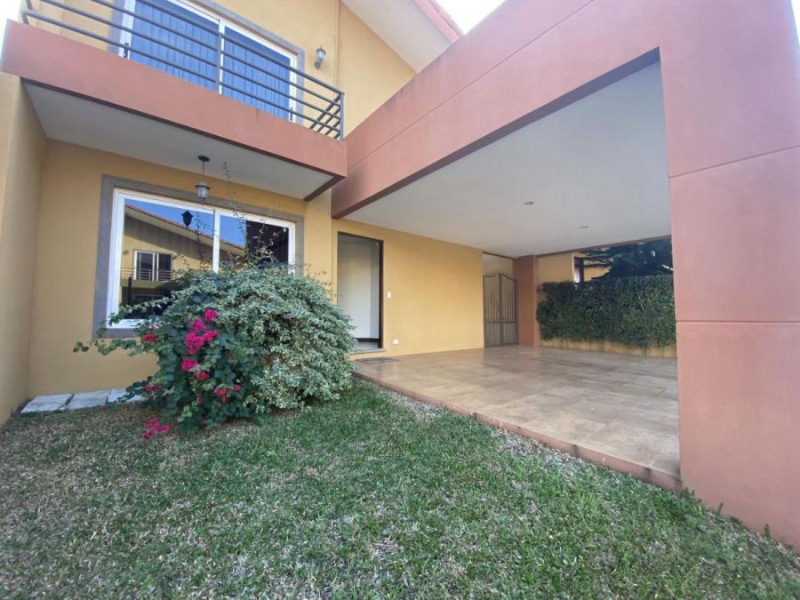 Casa en Venta en San Francisco de Heredia. RAH 22-1578