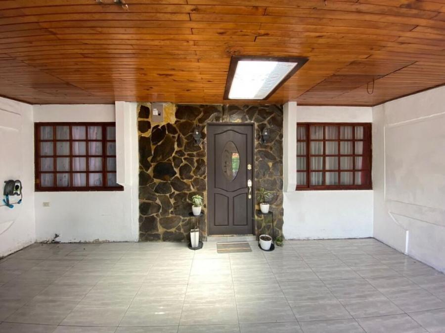 CASA EN VENTA EN SAN RAFAEL ABAJO, DESAMPARADOS RAH 24507 