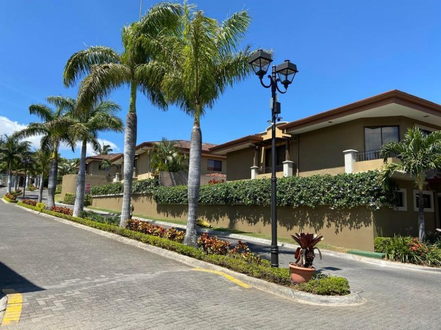 Foto Casa en Venta en San Rafael, Escaz, San Jos - U$D 245.000 - CAV39786 - BienesOnLine