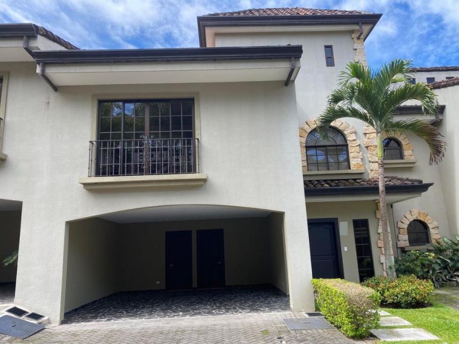 Foto Casa en Venta en Escazú, San José - U$D 650.000 - CAV60989 - BienesOnLine