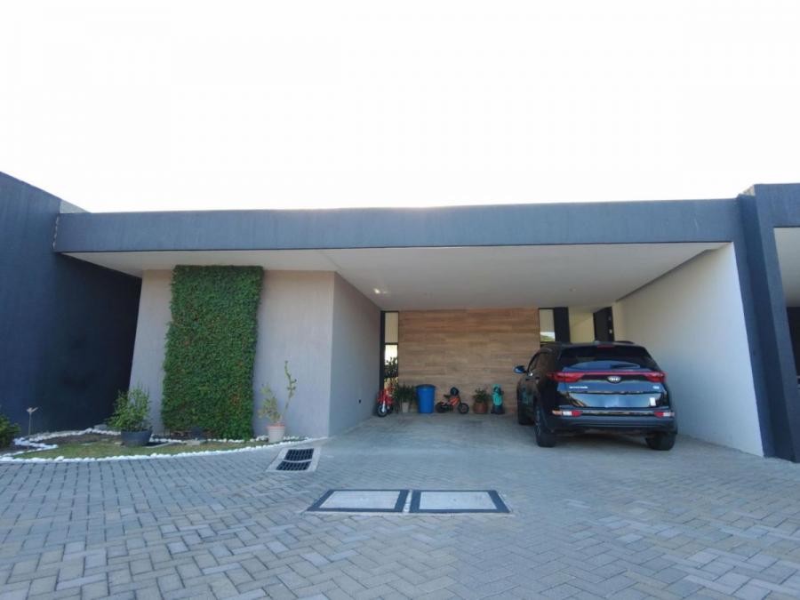 Foto Casa en Venta en Santa Ana, San Jos - U$D 375.000 - CAV57482 - BienesOnLine