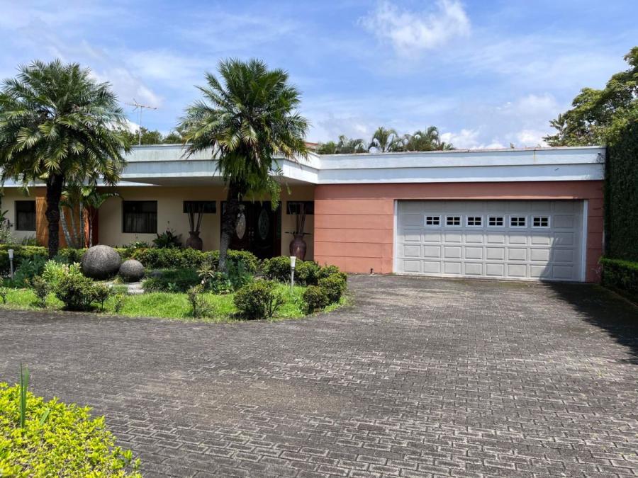 Foto Casa en Venta en Santa Ana, San Jos - U$D 575.000 - CAV73705 - BienesOnLine