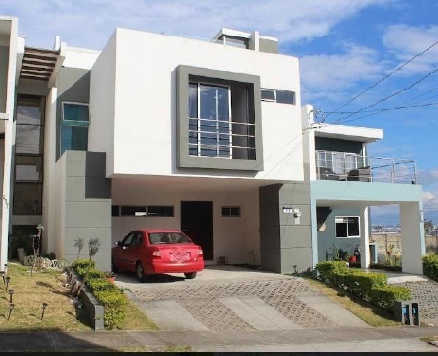 Foto Casa en Venta en Ulloa, Heredia - U$D 220.000 - CAV57526 - BienesOnLine