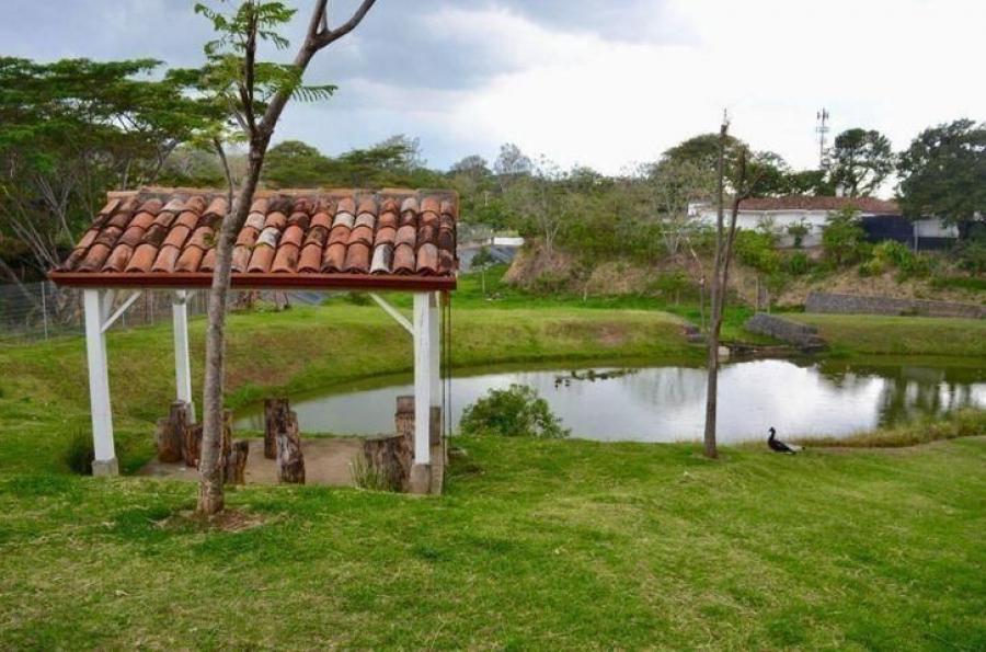 Foto Casa en Venta en Ulloa, Heredia - U$D 370.000 - CAV74307 - BienesOnLine