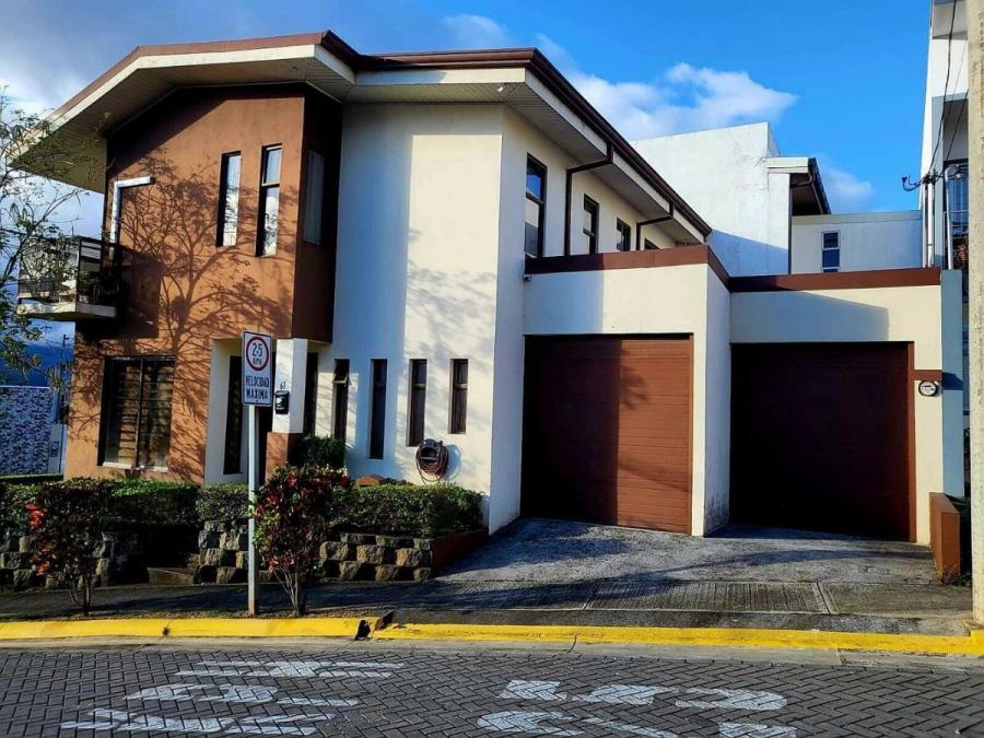 Casa en Venta en Ulloa, Heredia RAH 232302