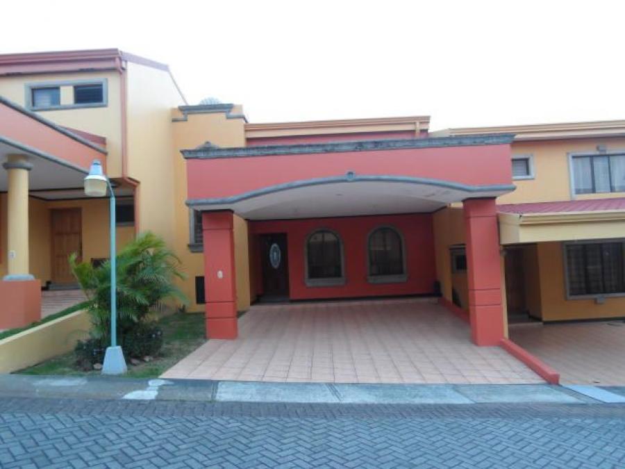 Foto Casa en Venta en Montes de Oca, San Jos - U$D 219.000 - CAV30942 - BienesOnLine