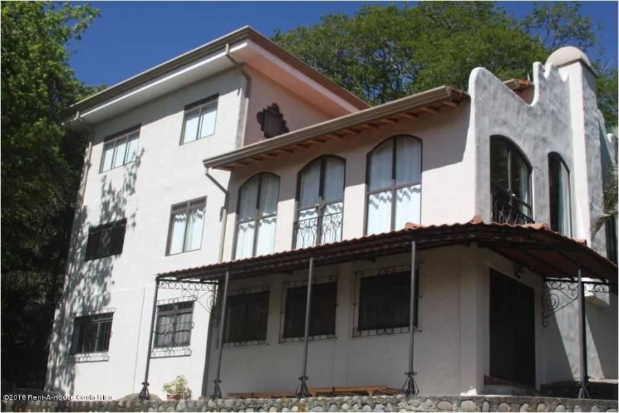 Foto Casa en Venta en Santa Ana, San José - U$D 620.000 - CAV36602 - BienesOnLine