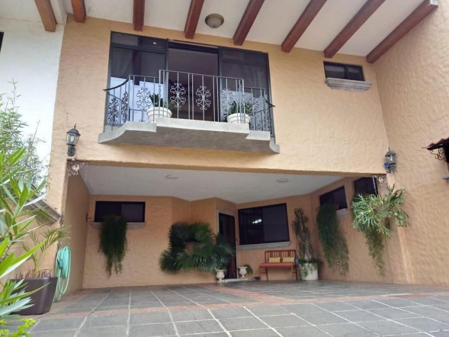 Foto Casa en Venta en Escaz, San Jos - U$D 450.000 - CAV35638 - BienesOnLine