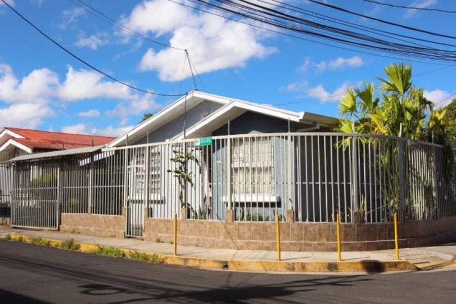 Casa generosa de espacio, ideal para familias numerosas 