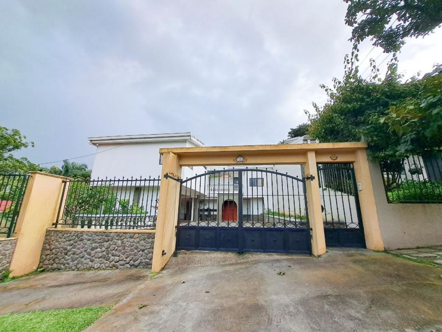 Foto Casa en Venta en San Rafael, Montes de Oca, San José - U$D 720.000 - CAV103033 - BienesOnLine