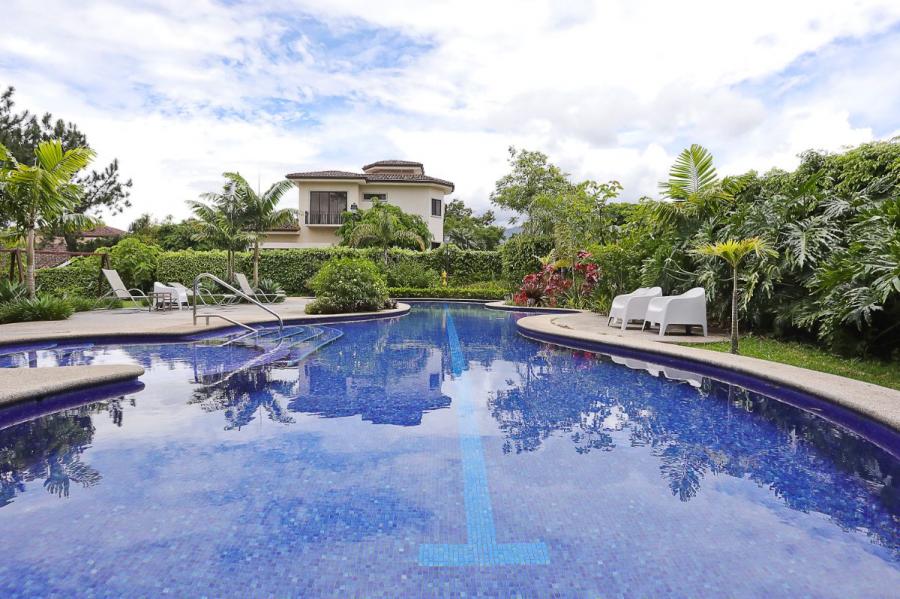 Foto Casa en Venta en Santa Ana, San José - U$D 585.000 - CAV50923 - BienesOnLine