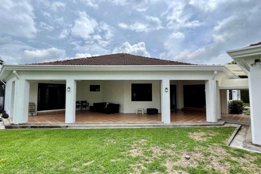 Foto Casa en Venta en Lindora, San José - U$D 720.000 - CAV99670 - BienesOnLine