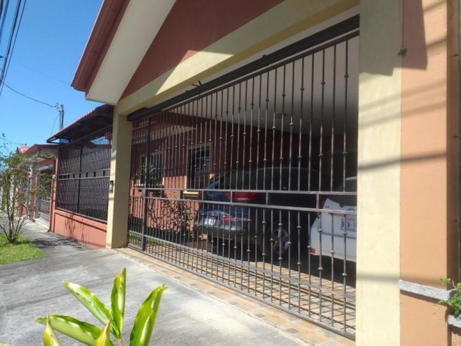 Foto Casa en Venta en Santo Domingo, Heredia - U$D 205.000 - CAV35784 - BienesOnLine