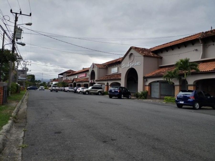 Foto Local en Alquiler en San Rafael, Escazu, San José - U$D 1.800 - LOA106164 - BienesOnLine