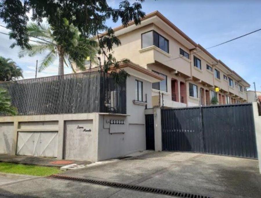 Foto Casa en Venta en Escazú, San José - U$D 231.773 - CAV81629 - BienesOnLine