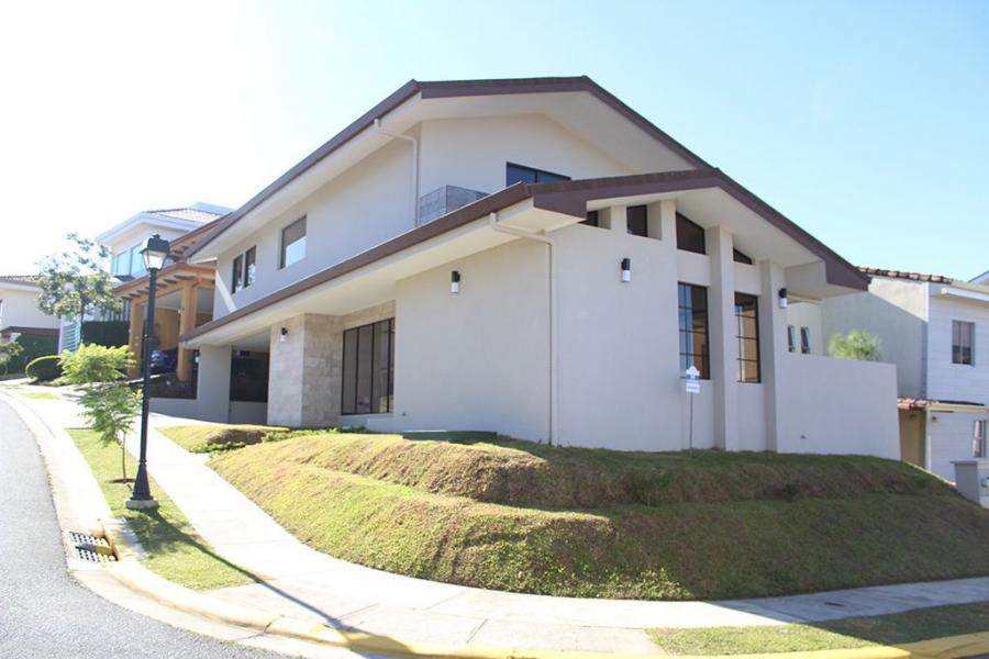 Foto Casa en Venta en Ulloa, Heredia Ulloa, Heredia - U$D 345.000 - CAV101904 - BienesOnLine