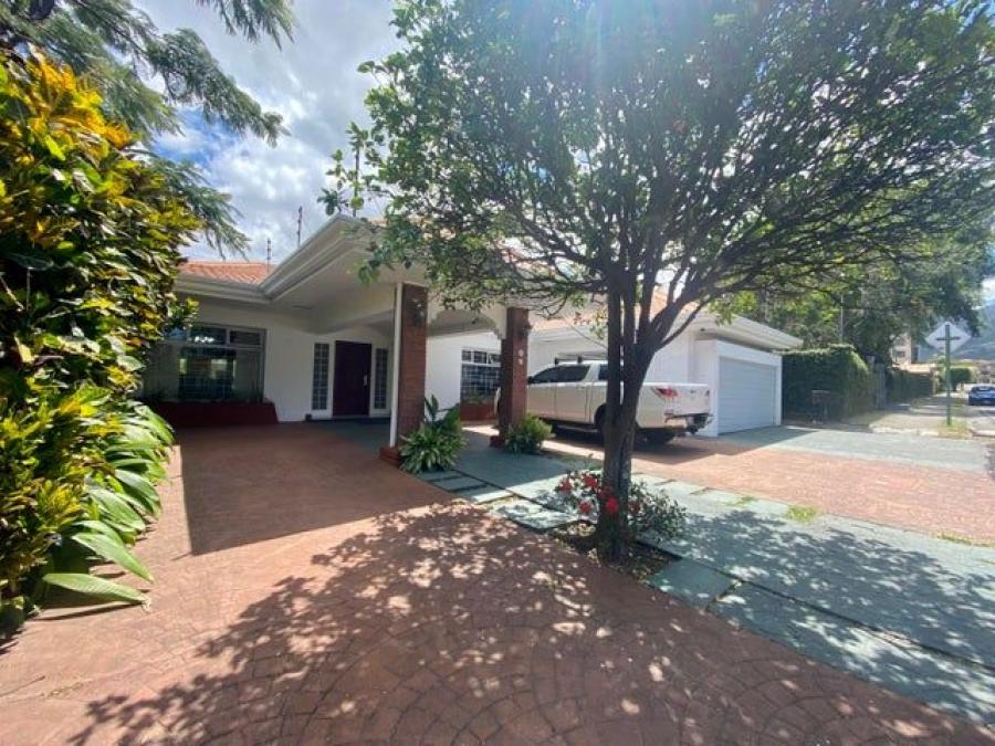 Foto Casa en Venta en Escazú, San José - U$D 410.000 - CAV102189 - BienesOnLine