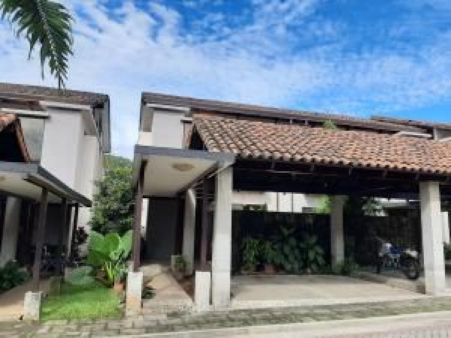 Foto Casa en Venta en Santa Ana, San Jos - U$D 200.000 - CAV28607 - BienesOnLine