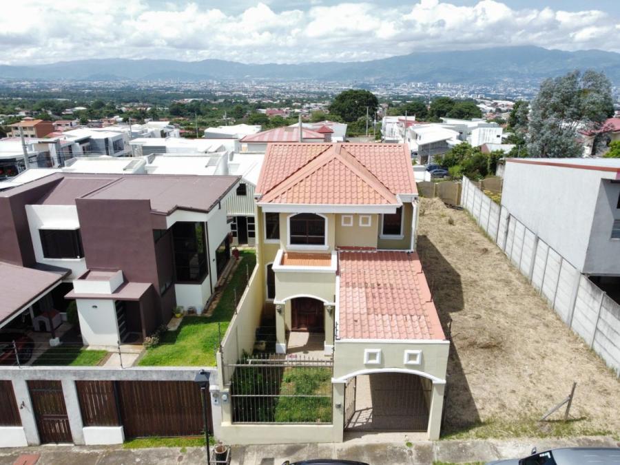 Foto Casa en Venta en SAN RAFAEL, San Rafael, Heredia - U$D 225.001 - CAV107977 - BienesOnLine