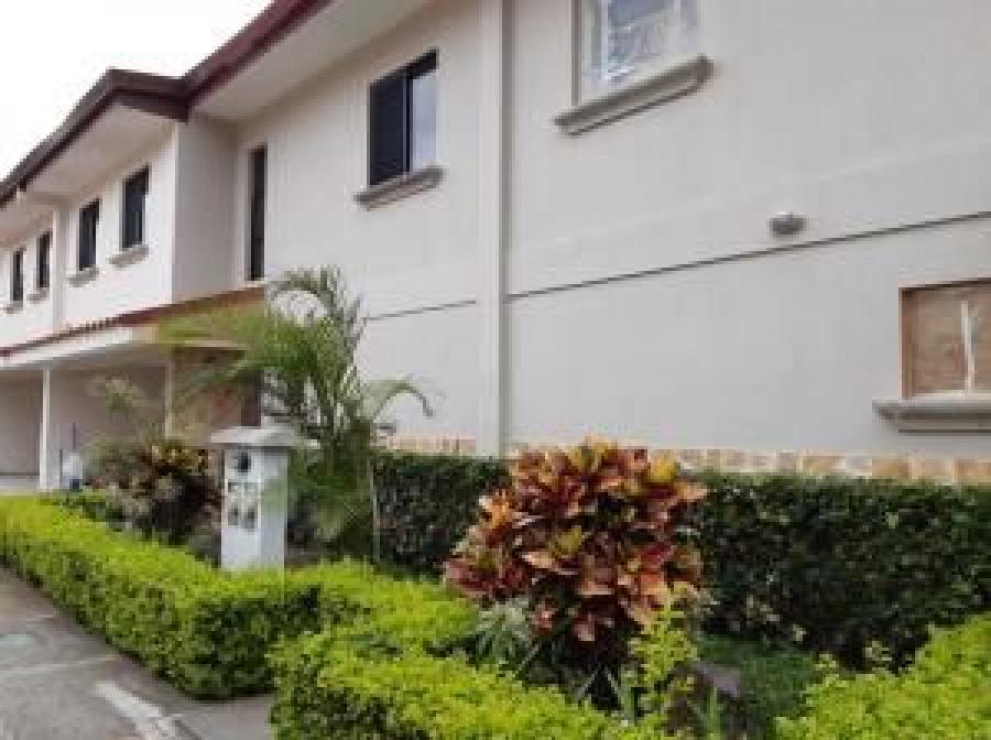 Foto Casa en Venta en Santa Ana, San Jos - U$D 180.000 - CAV27510 - BienesOnLine