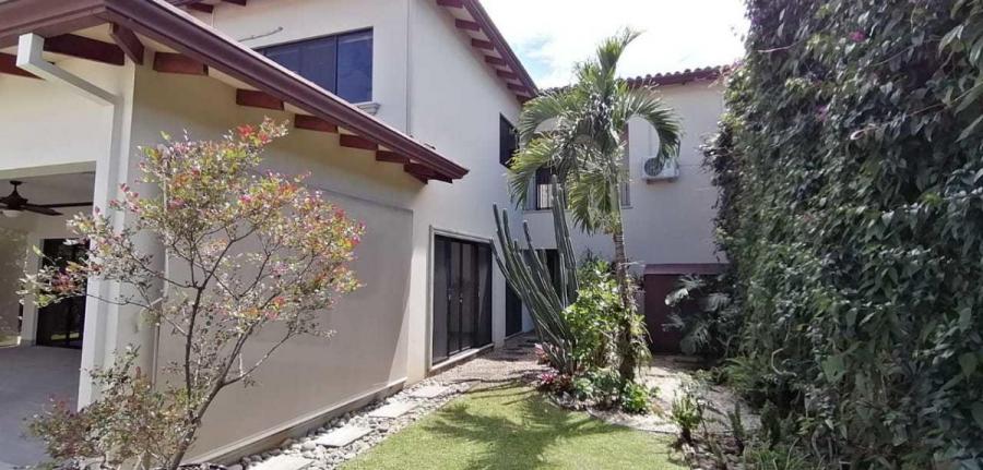 Foto Casa en Venta en Santa Ana, San José - U$D 635.000 - CAV29785 - BienesOnLine