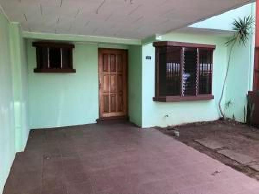 Linda Casa ubicada en Heredia, Ulloa MSM 21-1382