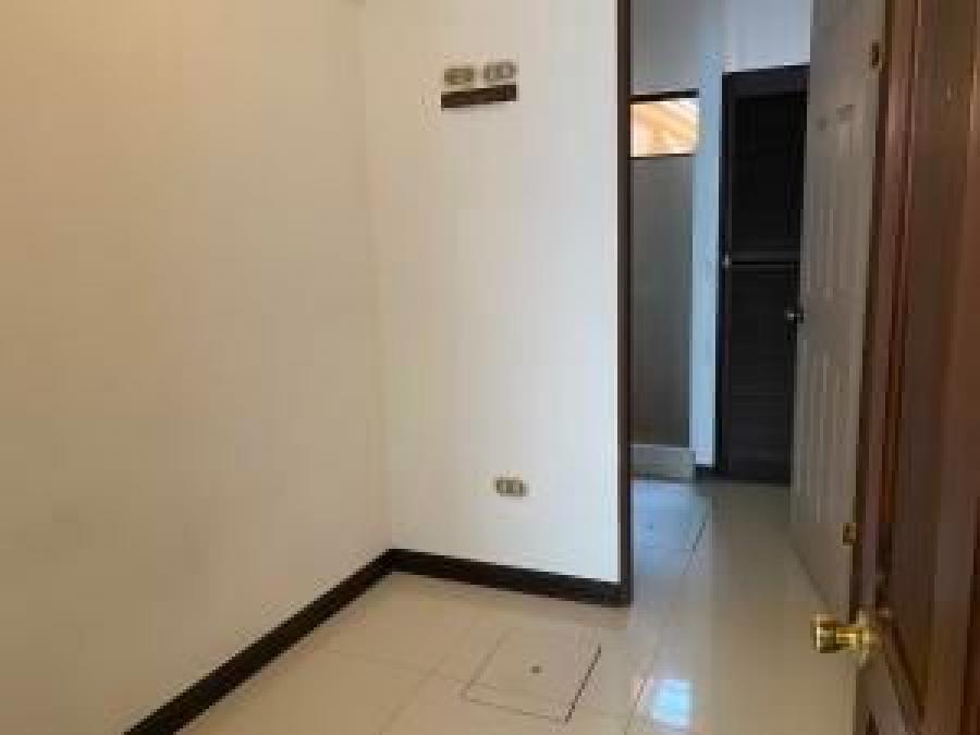 Foto Casa en Venta en Santa Ana, San José - U$D 400.000 - CAV38839 - BienesOnLine