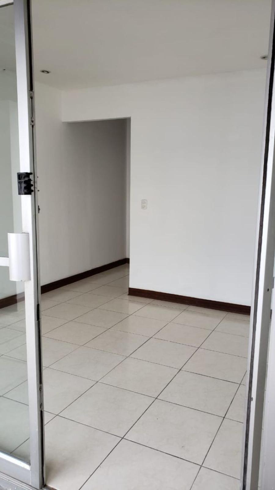 Foto Local en Alquiler en SABANA NORTE, San José - U$D 750 - LOA35352 - BienesOnLine