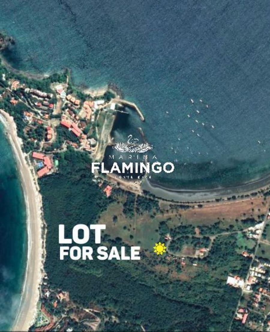 Lote en Residencial cerca de Flamingo Marina