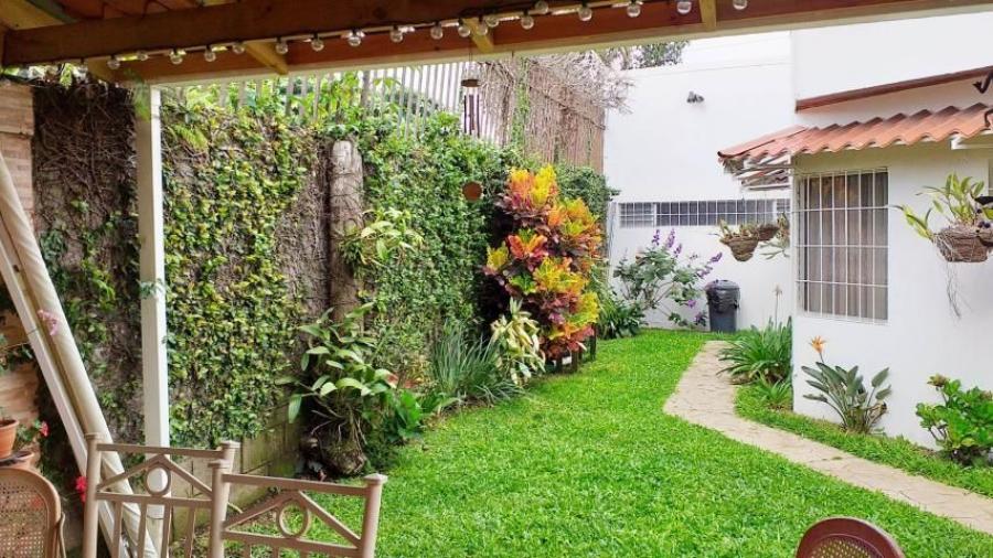 Foto Casa en Venta en Montes de Oca, San José - U$D 330.000 - CAV27266 - BienesOnLine