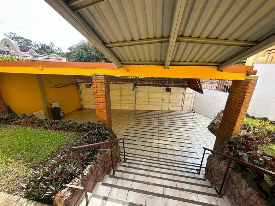 Foto Casa en Venta en ULLOA HEREDIA, ULLOA HEREDIA, Heredia - U$D 350.000 - CAV104595 - BienesOnLine