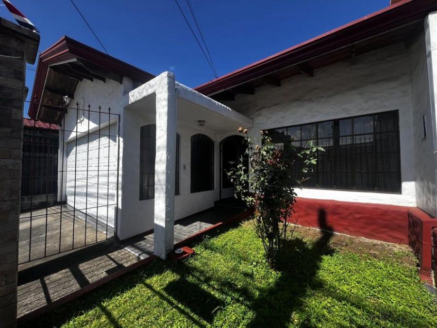 Foto Casa en Venta en SANTO DOMINGO HEREDIA, SANTO DOMINGO HEREDIA, Heredia - U$D 190.000 - CAV105604 - BienesOnLine