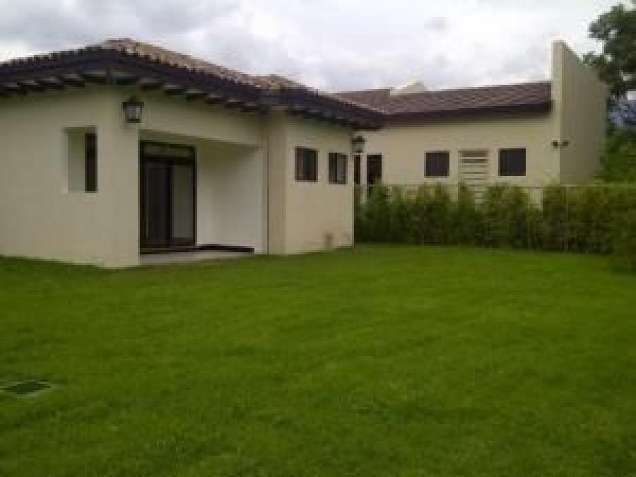 Foto Casa en Venta en Santa Ana, San José - U$D 950.000 - CAV29432 - BienesOnLine