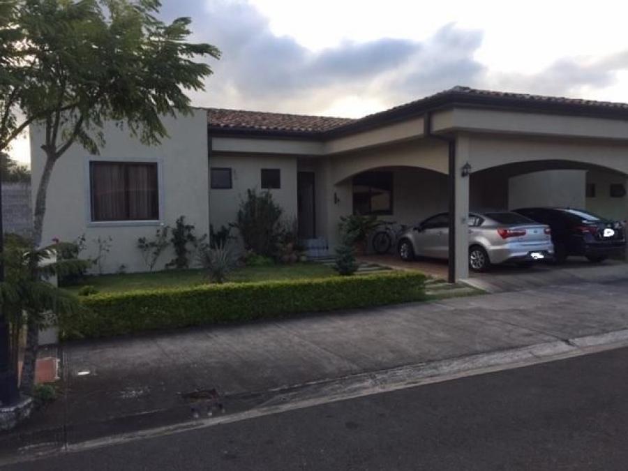 Foto Casa en Venta en El Guarco, Cartago - U$D 230.000 - CAV23279 - BienesOnLine