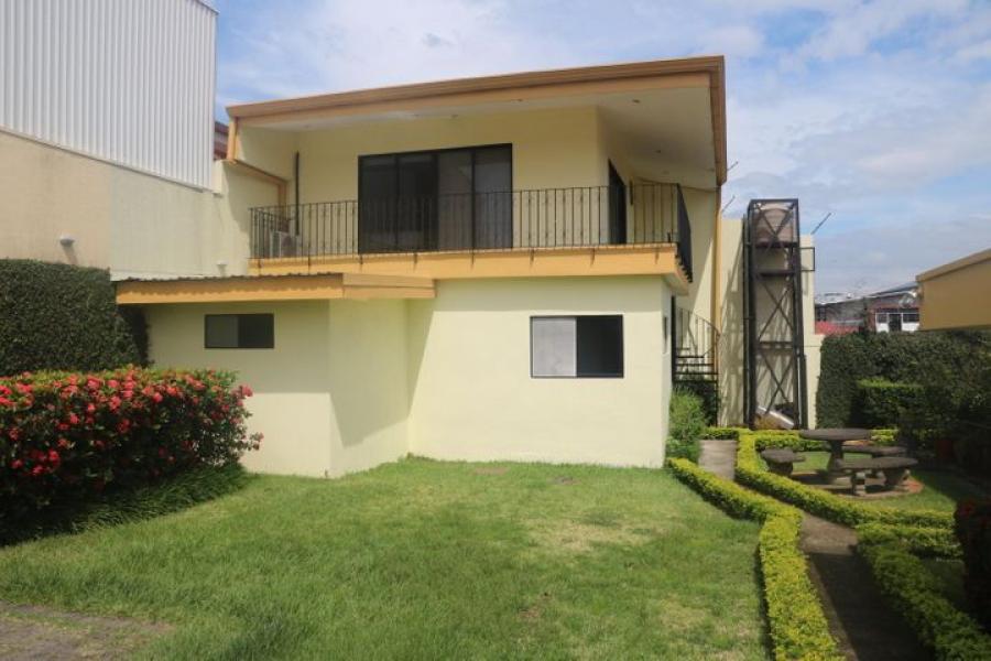 Foto Casa en Venta en Santa Ana, San Jos - U$D 600.000 - CAV39380 - BienesOnLine