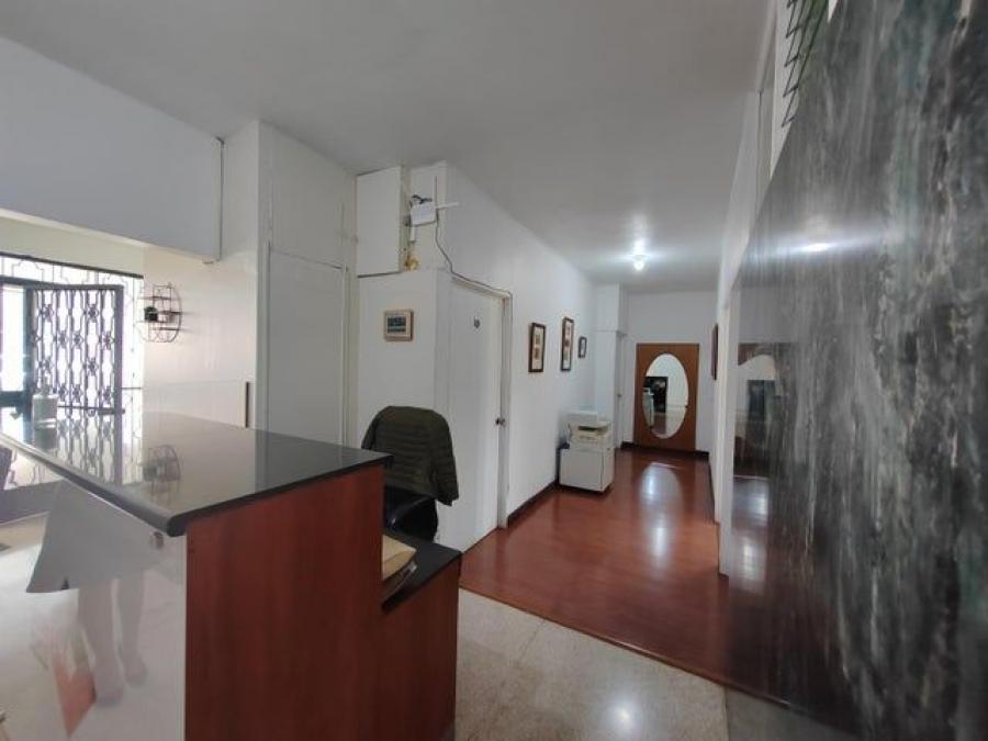 Oficina en Alquiler Ubicada en Los Yoses, Oficentro Sunset Place Monte de Oca, San José  MLS#23-1243