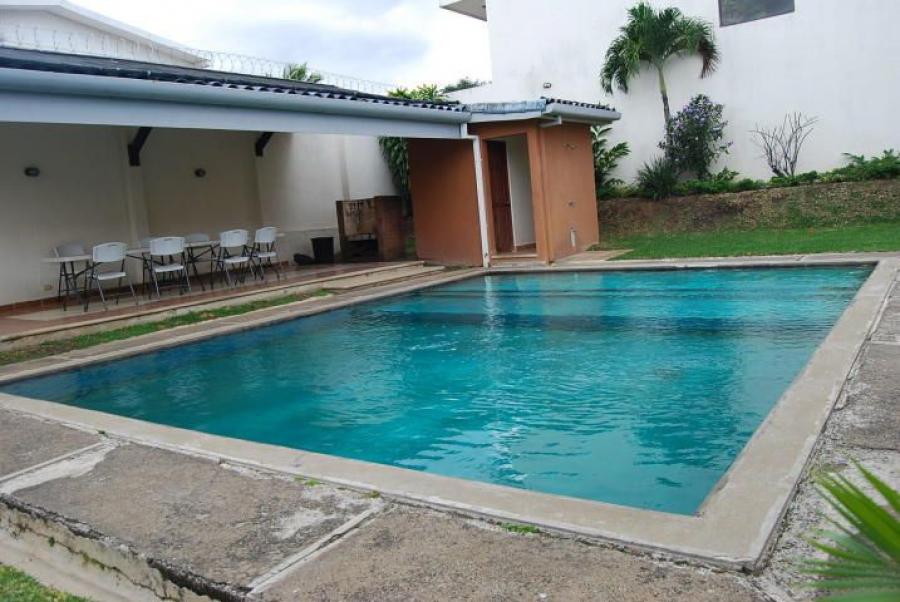 Foto Casa en Alquiler en Santa Ana, Santa Ana, San José - U$D 1.600 - CAA25249 - BienesOnLine