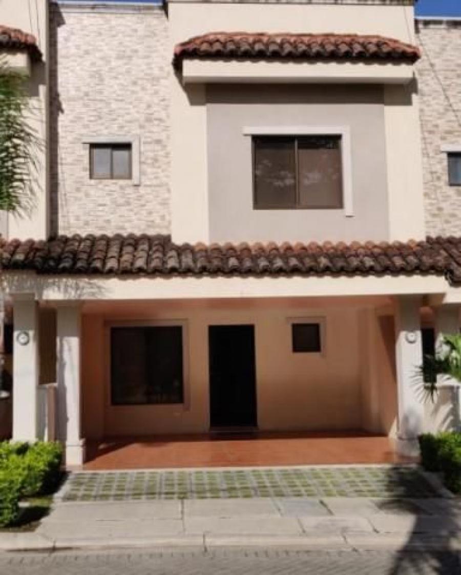 Foto Casa en Venta en Santa Ana, Santa Ana, San José - U$D 195.000 - CAV25445 - BienesOnLine